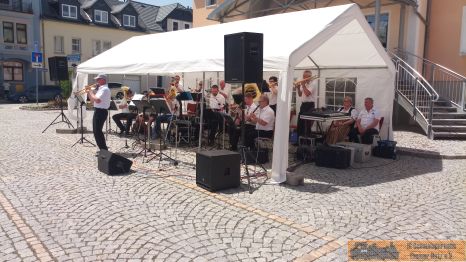 Die Herolder spielen auf!